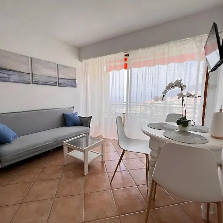 Apartment Arenas Negras 13, Alojamiento Con Vistas A La Playa