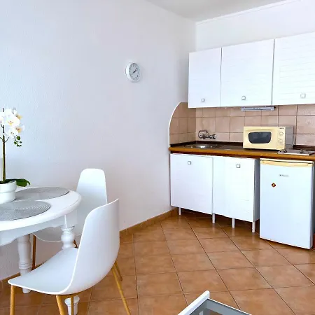 Apartment Arenas Negras 13, Alojamiento Con Vistas A La Playa *